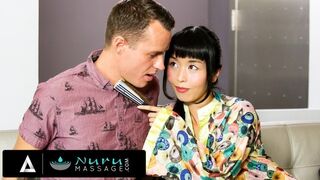 Marica Hase forró masszázsánál megtöri a bazinagy bréje ügyfelétől