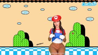 Sisi Rose gigantikus fenekű cosplayje super mario makerben bulkesz squirt órással