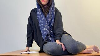Szenvedélyes arab milf megbassza a bankárt a vámért