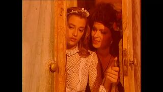 Óriási cickós csajok könyörtelenül cidázzák és lovagolják a vastag farkakat retro válogatásban